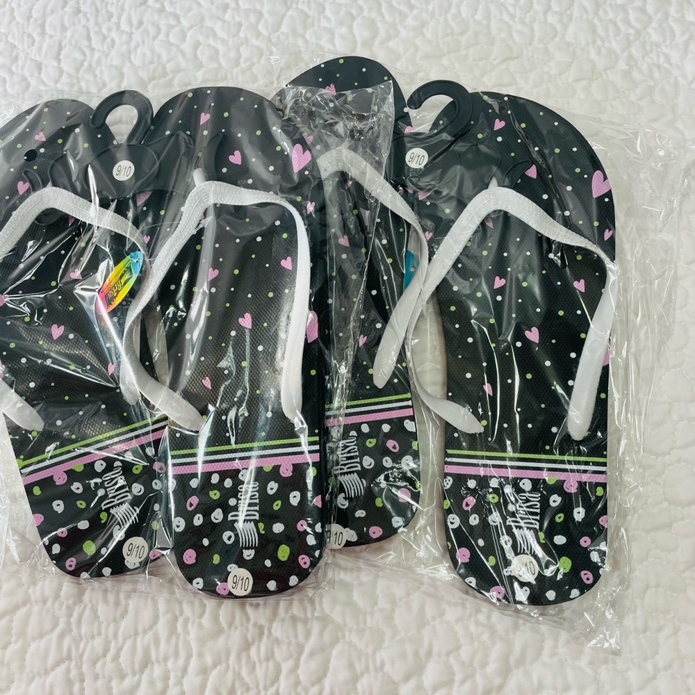 5 pairs of women flip flops